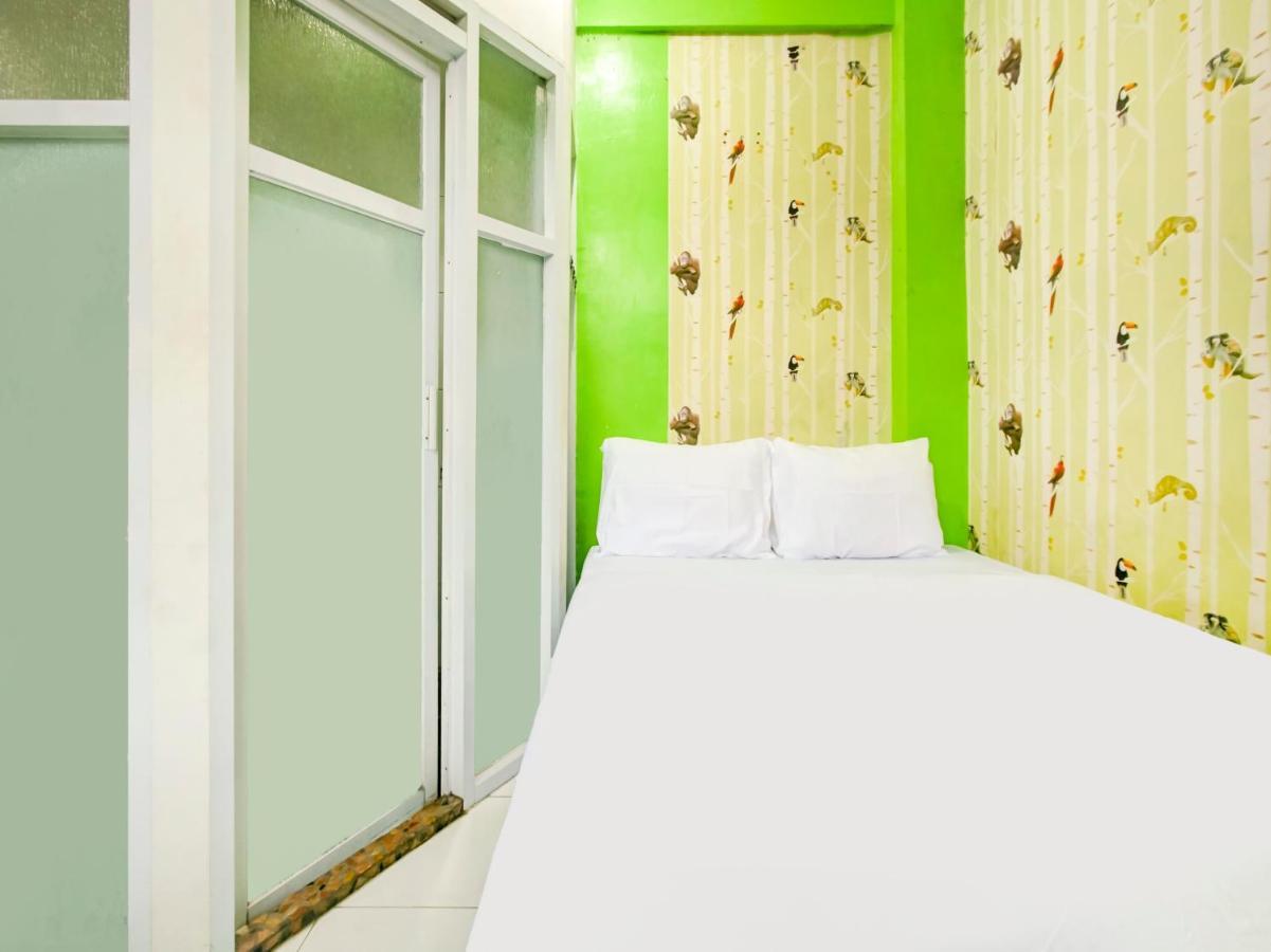 Oyo Life 3103 Opo Homestay & Kost Malang Exteriér fotografie